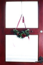 クリスマス ドア飾り「クリスマスの森のブランコ」ドア飾り スワッグ リース Sサイズ クリスマスギフト トラッドスタイル 赤 緑