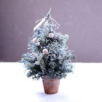 クリスマスアレンジメント「雪降るクリスマスツリー　ホワイト&ブルー　アレンジメント」Sサイズ クリスマスギフト トラッドスタイル